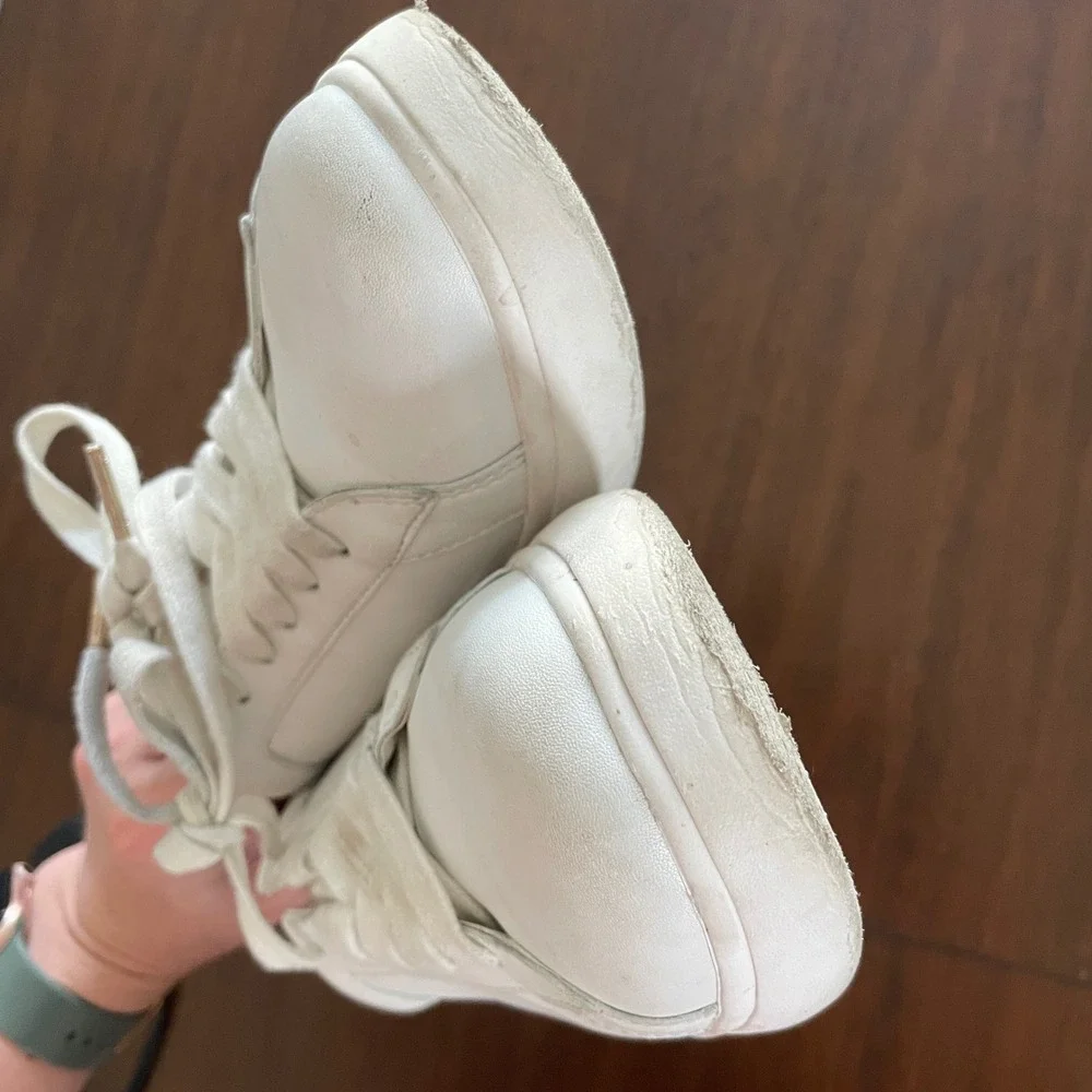 Kate Spade Lift Sneaker Womens 8B White Gold Leather Platform Casual Preppy